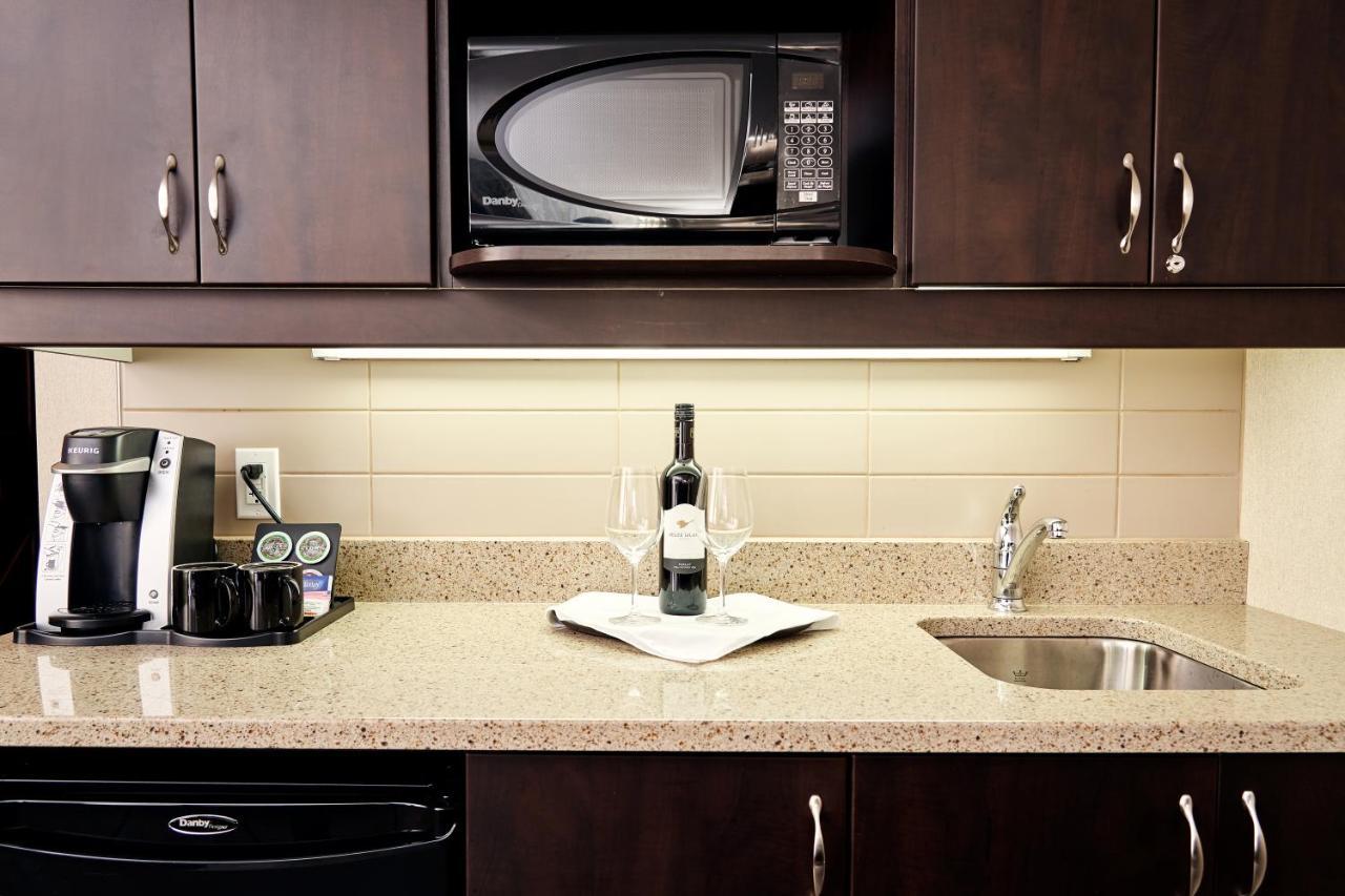 Riverrock Inn Rockland エクステリア 写真