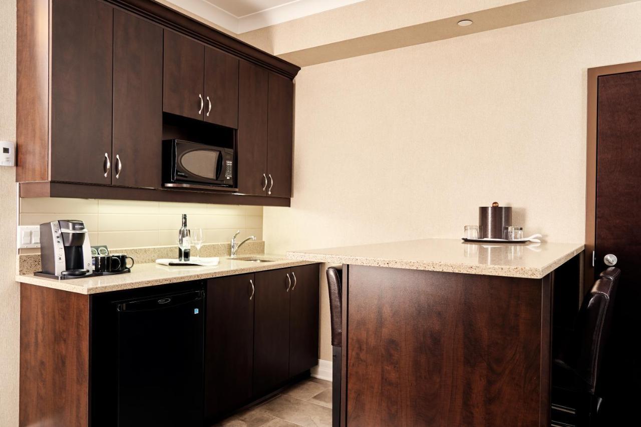 Riverrock Inn Rockland エクステリア 写真