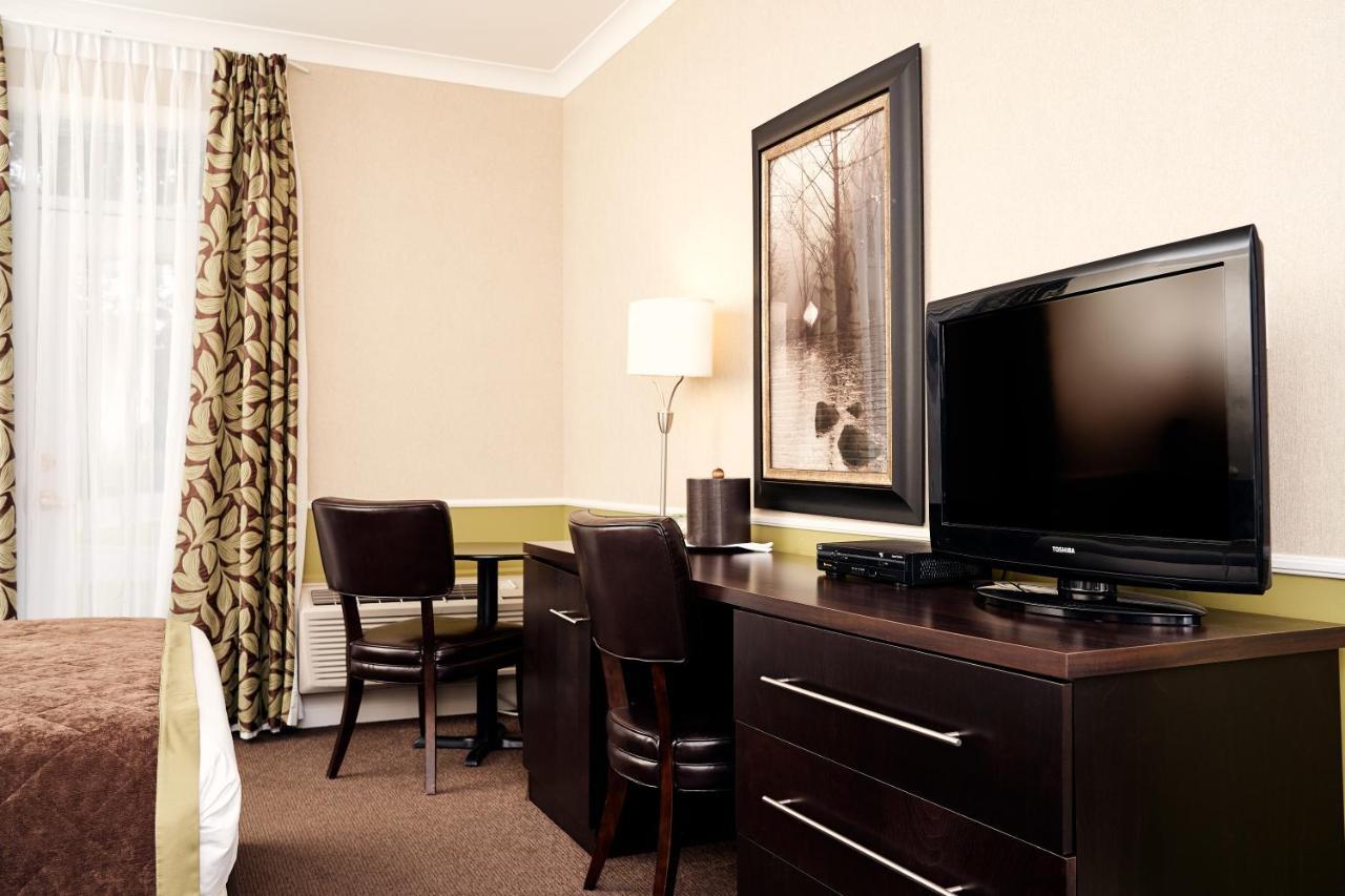 Riverrock Inn Rockland エクステリア 写真
