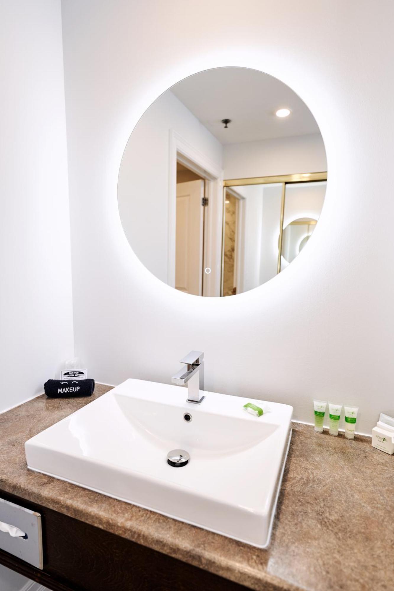 Riverrock Inn Rockland エクステリア 写真